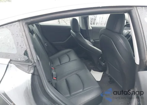 2019 Tesla Model 3 Long Range/Performance z USA, uszkodzony, nr VIN 5YJ3E1EB7KF413312